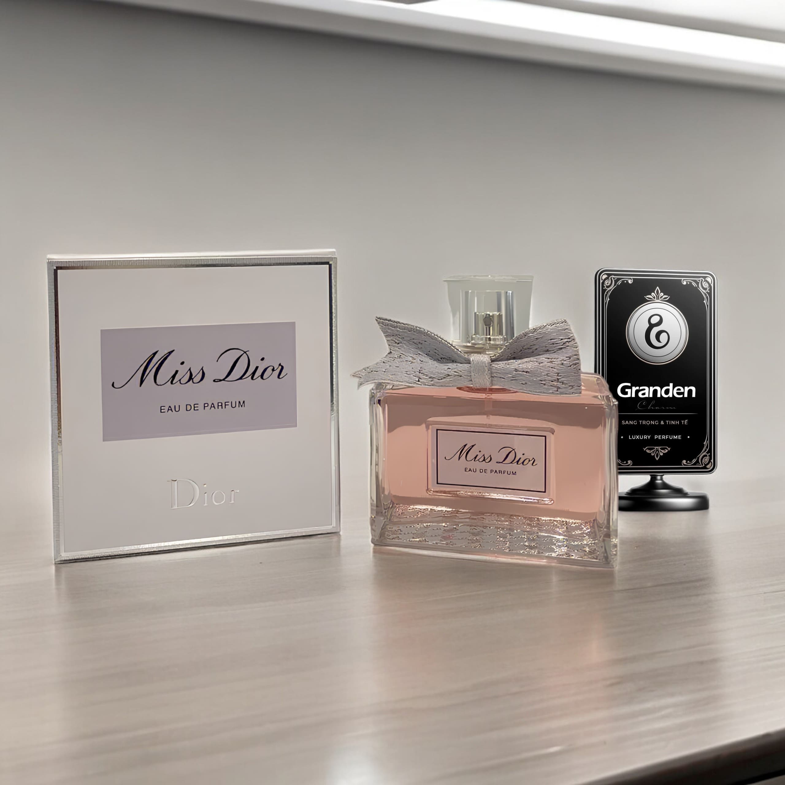 Mua Nước Hoa Miss Dior Chính Hãng - Quyến Rũ Đậm Chất Pháp 4 Mua Nước Hoa Miss Dior Chính Hãng