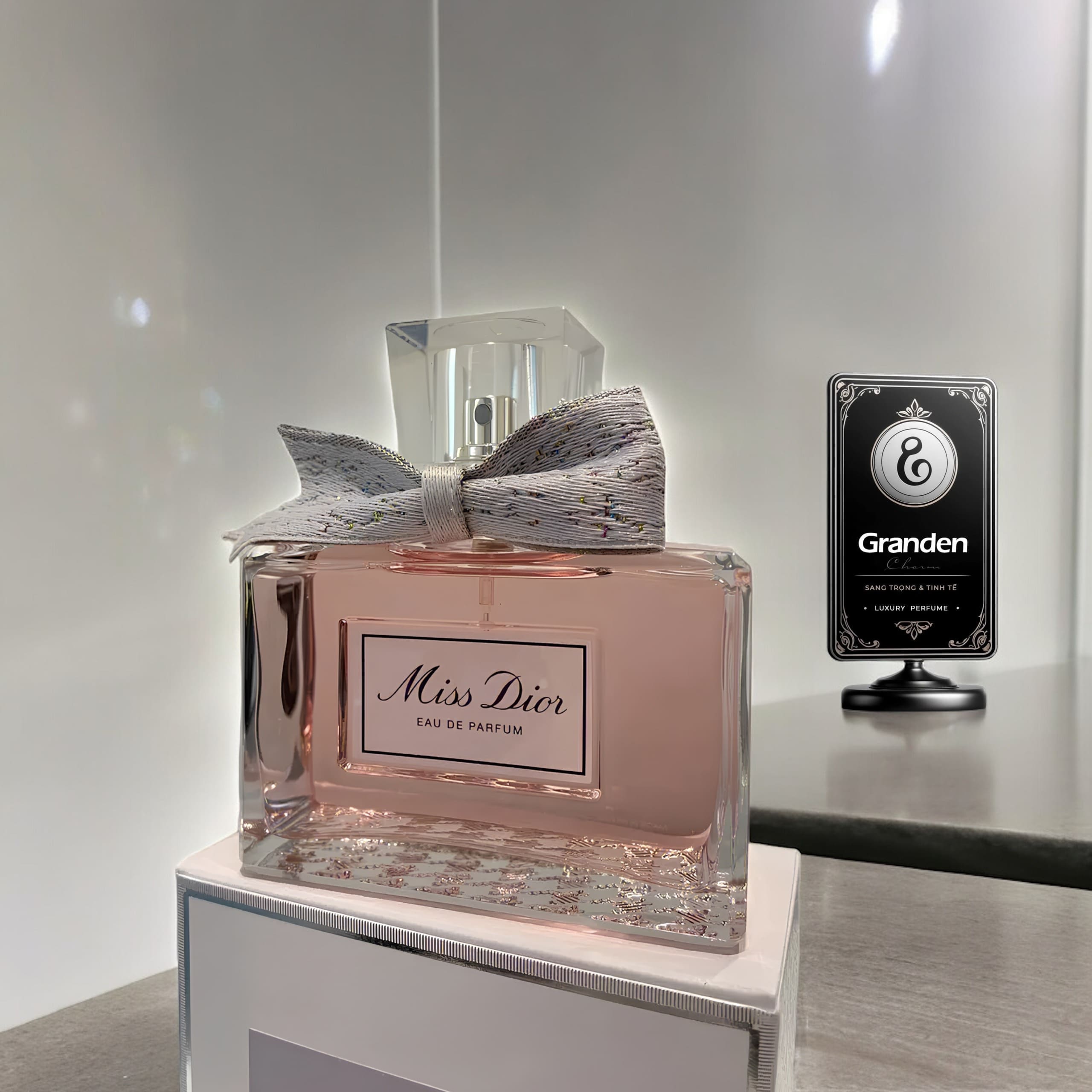Mua Nước Hoa Miss Dior Chính Hãng - Quyến Rũ Đậm Chất Pháp 5 Mua Nước Hoa Miss Dior Chính Hãng